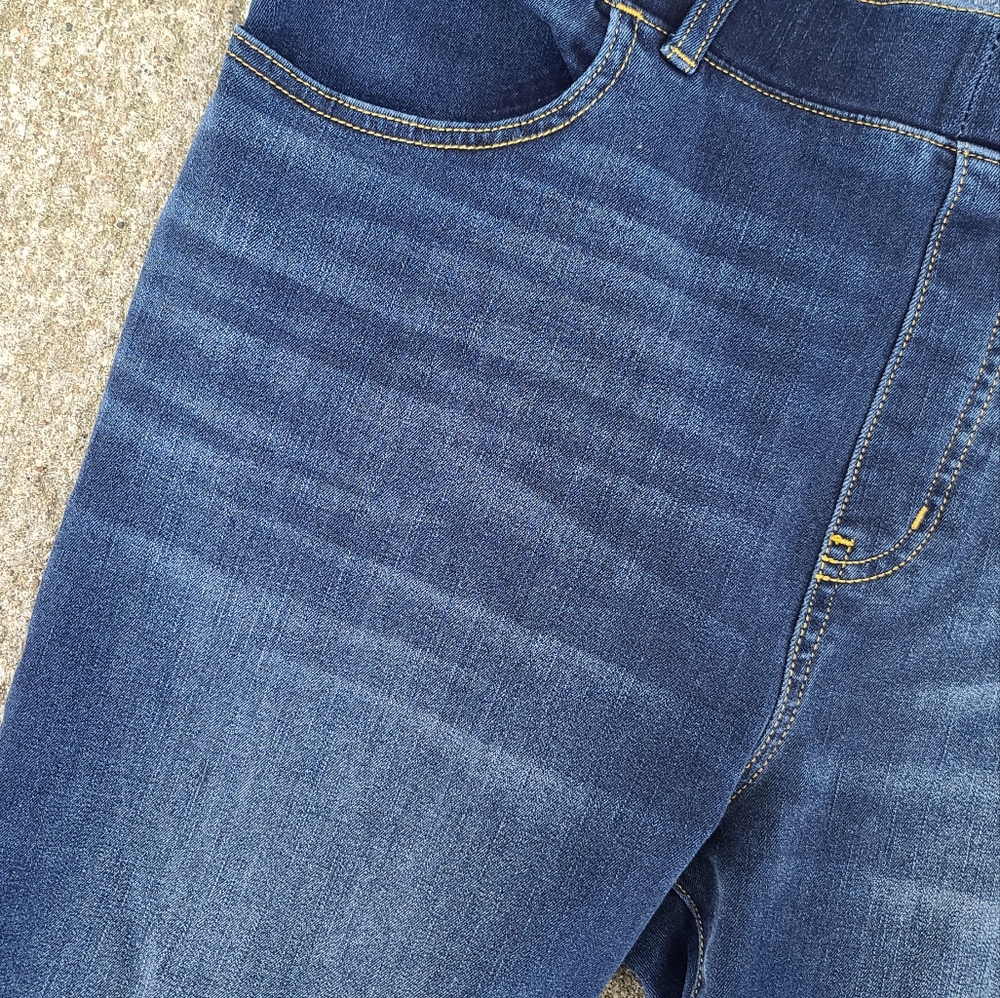 4-Pocket Betabrand Yoga Denim - Dark Vintage Wash - Picture 3 of 8